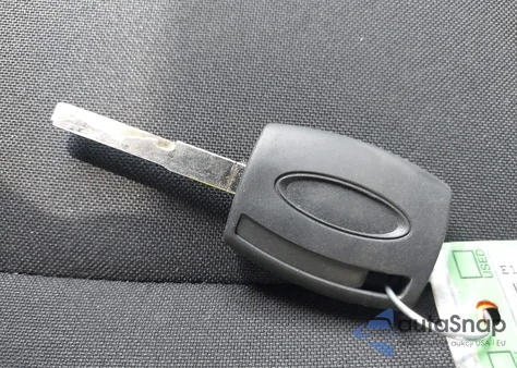 2018 Ford Focus Se z USA, uszkodzony, nr VIN 1FADP3FE1JL222389